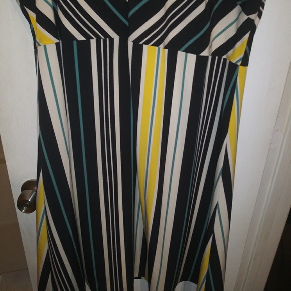 Dress mid length yello black and white - Picture 4 of 4